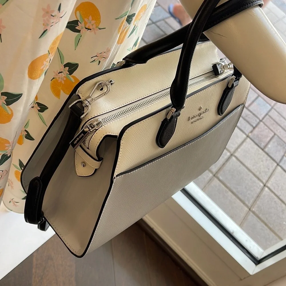 Kate Spade Madison Safiano Leather Medium Satchel Handbag
Platinum Gray
NWT - Picture 6 of 16